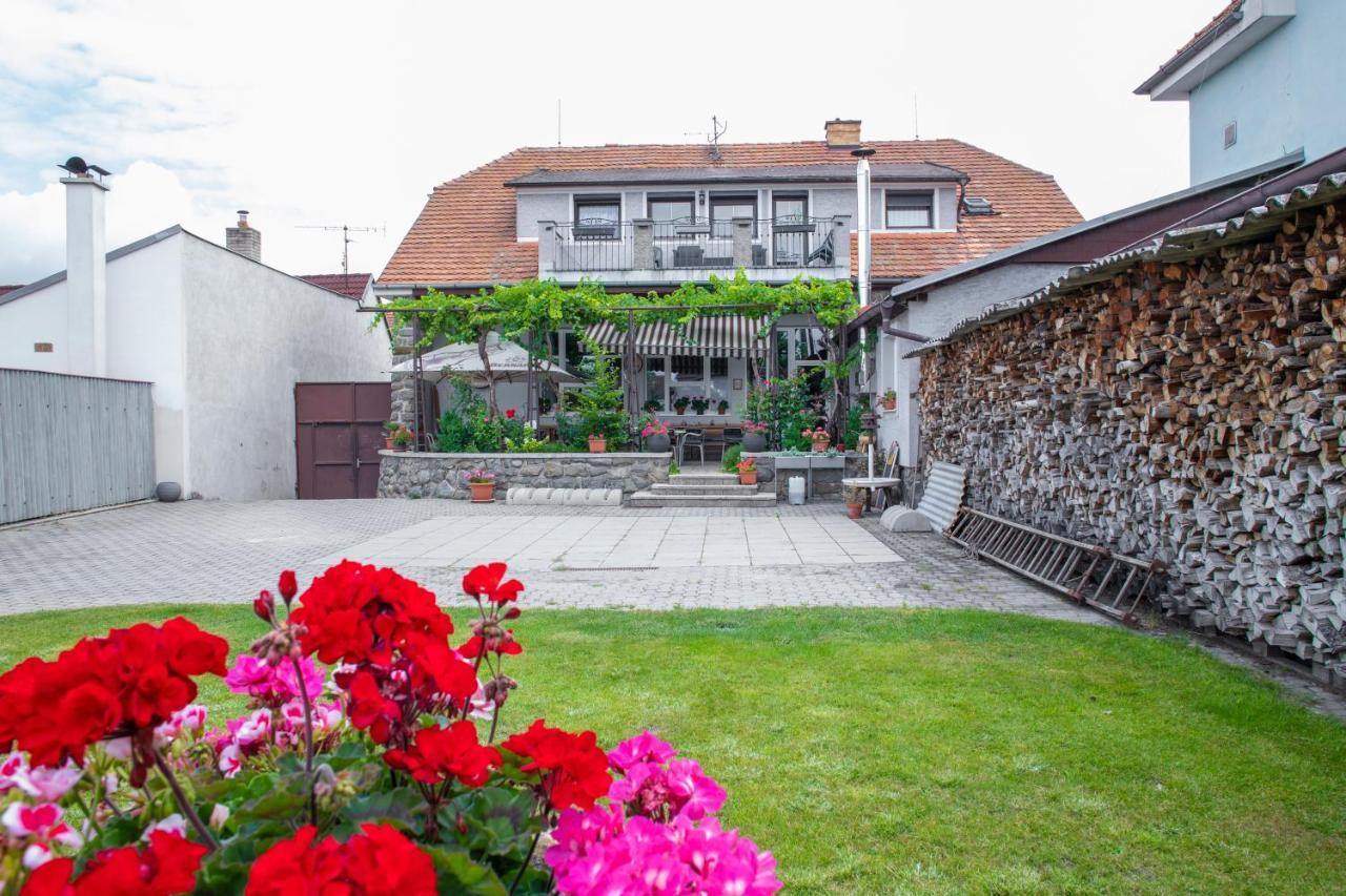 Amenity Apartmany Perna Exterior photo
